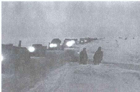 Иллюстрация к книге — По обе стороны блокадного кольца [i_023.jpg]