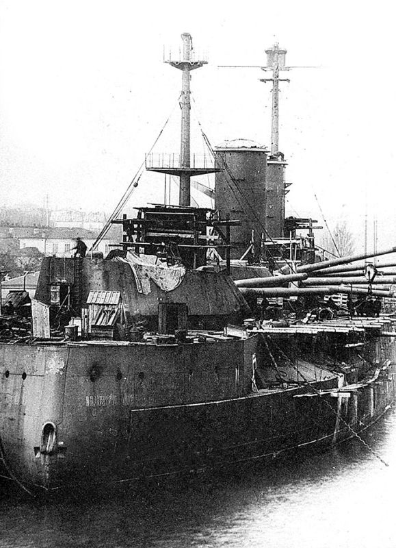 Иллюстрация к книге — Флот и война. Балтийский флот в Первую мировую [i_034.jpg]