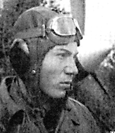 Иллюстрация к книге — На перехват! Летная книжка "сталинского сокола" [i_006.jpg]