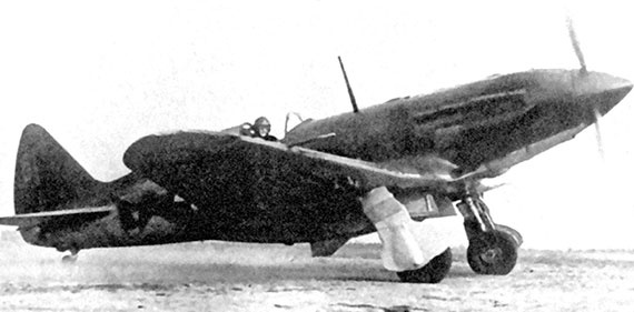 Иллюстрация к книге — На перехват! Летная книжка "сталинского сокола" [i_009.jpg]