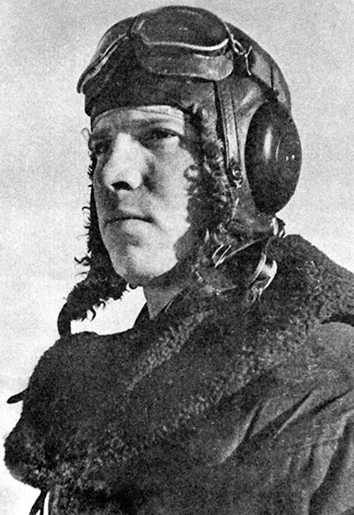 Иллюстрация к книге — На перехват! Летная книжка "сталинского сокола" [i_024.jpg]