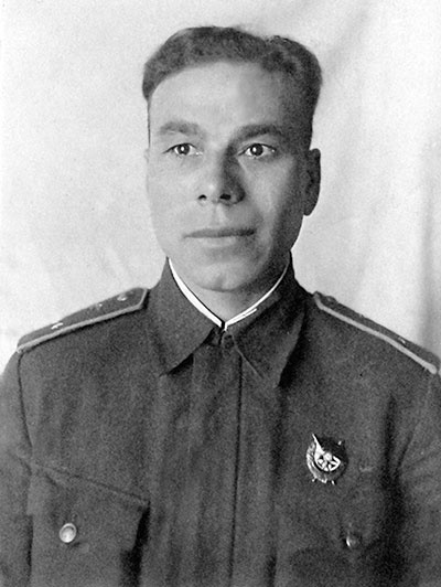 Иллюстрация к книге — На перехват! Летная книжка "сталинского сокола" [i_028.jpg]