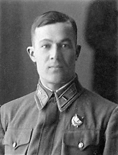 Иллюстрация к книге — На перехват! Летная книжка "сталинского сокола" [i_031.jpg]