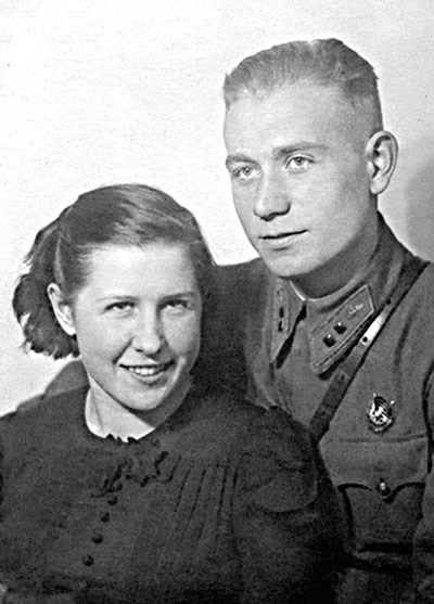 Иллюстрация к книге — На перехват! Летная книжка "сталинского сокола" [i_034.jpg]