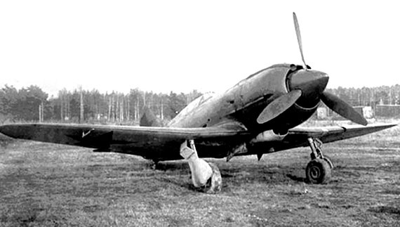 Иллюстрация к книге — На перехват! Летная книжка "сталинского сокола" [i_039.jpg]