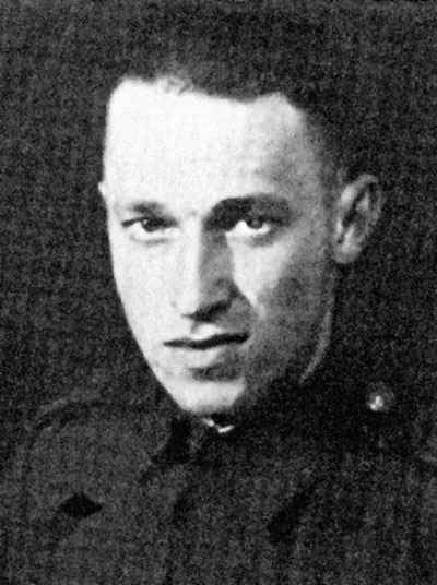 Иллюстрация к книге — На перехват! Летная книжка "сталинского сокола" [i_048.jpg]