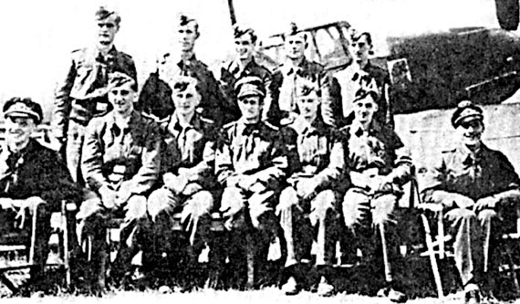 Иллюстрация к книге — На перехват! Летная книжка "сталинского сокола" [i_052.jpg]