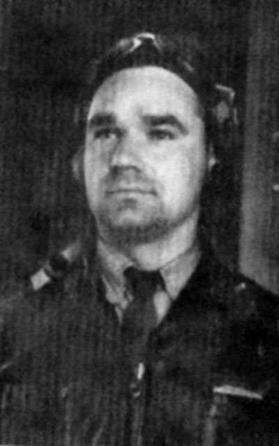 Иллюстрация к книге — На перехват! Летная книжка "сталинского сокола" [i_072.jpg]