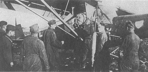 Иллюстрация к книге — Черный крест и красная звезда. Воздушная война над Россией. 1941-1944 [i_017.jpg]