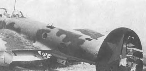 Иллюстрация к книге — Черный крест и красная звезда. Воздушная война над Россией. 1941-1944 [i_101.jpg]