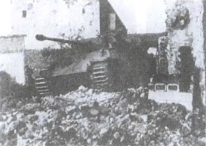 Иллюстрация к книге — Котел смерти в Курляндии. Хроника сражений группы армий "Север" 1944-1945 [i_085.jpg]