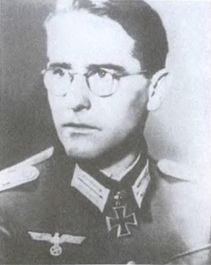 Иллюстрация к книге — Котел смерти в Курляндии. Хроника сражений группы армий "Север" 1944-1945 [i_094.jpg]