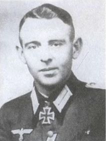 Иллюстрация к книге — Котел смерти в Курляндии. Хроника сражений группы армий "Север" 1944-1945 [i_095.jpg]