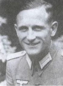 Иллюстрация к книге — Котел смерти в Курляндии. Хроника сражений группы армий "Север" 1944-1945 [i_097.jpg]