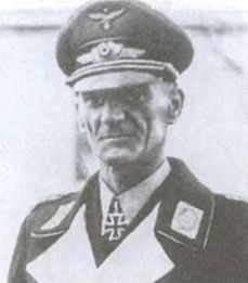 Иллюстрация к книге — Котел смерти в Курляндии. Хроника сражений группы армий "Север" 1944-1945 [i_105.jpg]