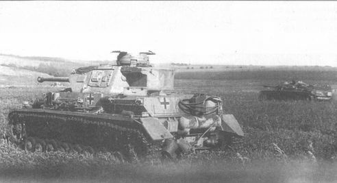 Иллюстрация к книге — Крупнейшие танковые сражения Второй мировой войны. Аналитический обзор [i_054.jpg]