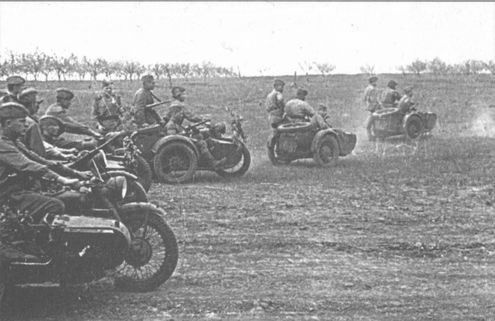 Иллюстрация к книге — Крупнейшие танковые сражения Второй мировой войны. Аналитический обзор [i_070.jpg]