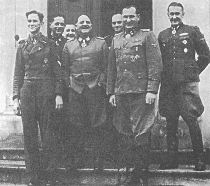 Иллюстрация к книге — Крупнейшие танковые сражения Второй мировой войны. Аналитический обзор [i_081.jpg]