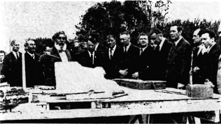 Иллюстрация к книге — Брестская крепость [i_109.jpg]