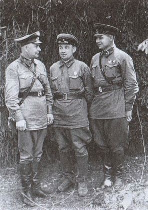 Иллюстрация к книге — Стальной ураган [i_006.jpg]