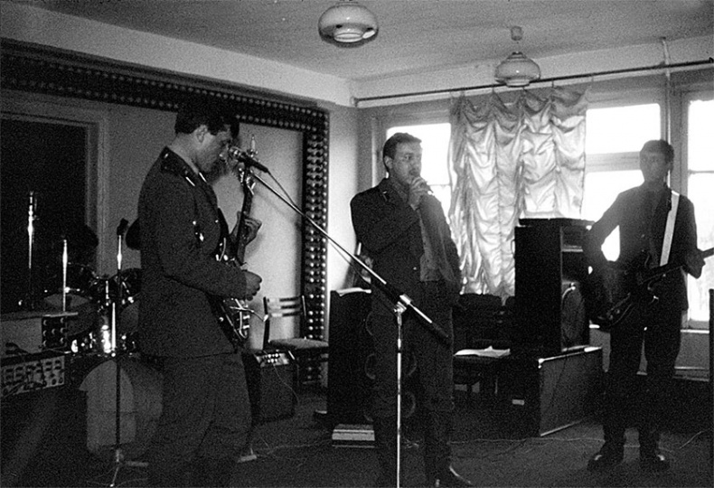 Иллюстрация к книге — Армейские байки. Как я отдавал Священный долг в Советской армии [i_042.jpg]