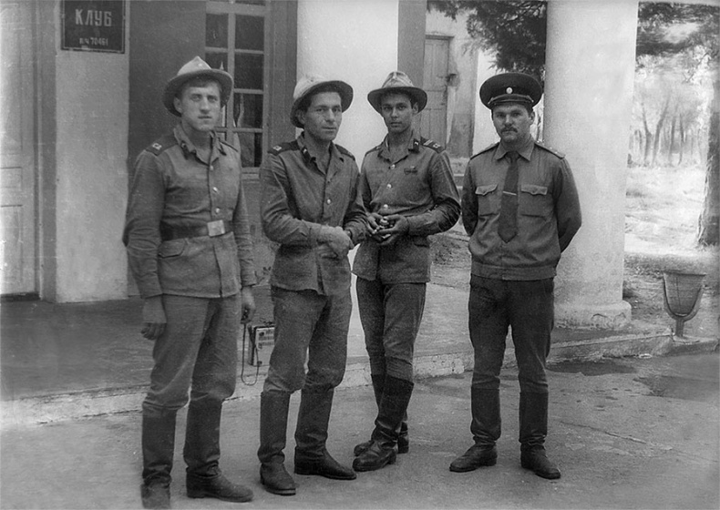 Иллюстрация к книге — Армейские байки. Как я отдавал Священный долг в Советской армии [i_053.jpg]