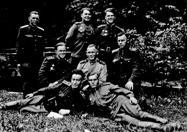 Иллюстрация к книге — Командир Т-34. На танке до Победы [ris.13.jpg]