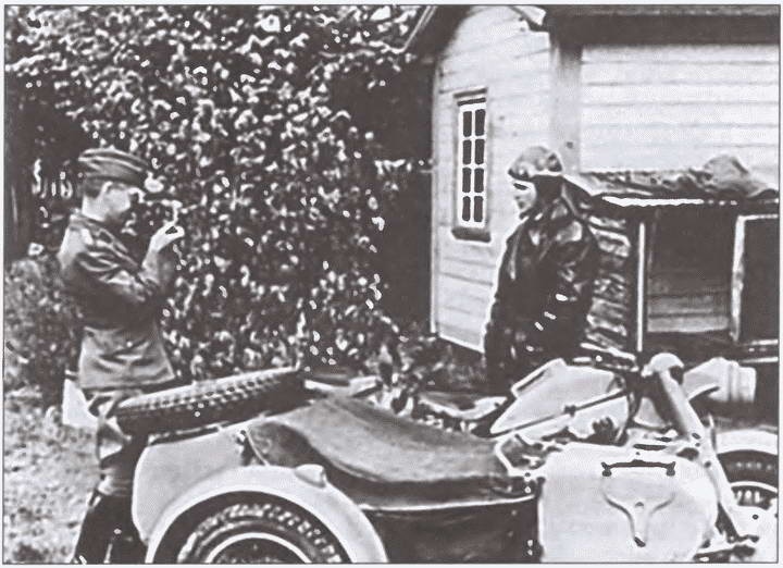 Иллюстрация к книге — Иуды в погонах [i_017.jpg]