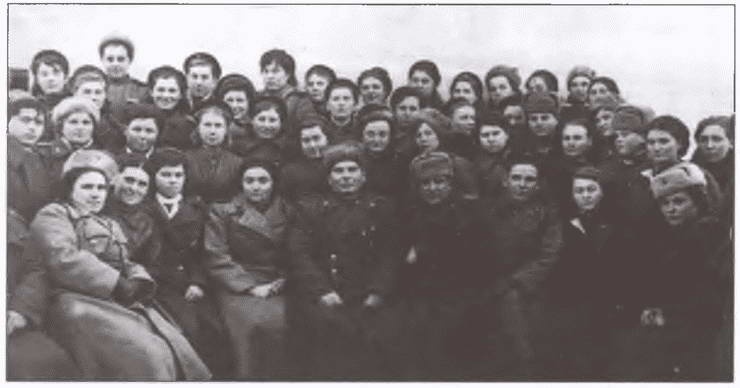 Иллюстрация к книге — Расстрелять перед строем [i_005.jpg]