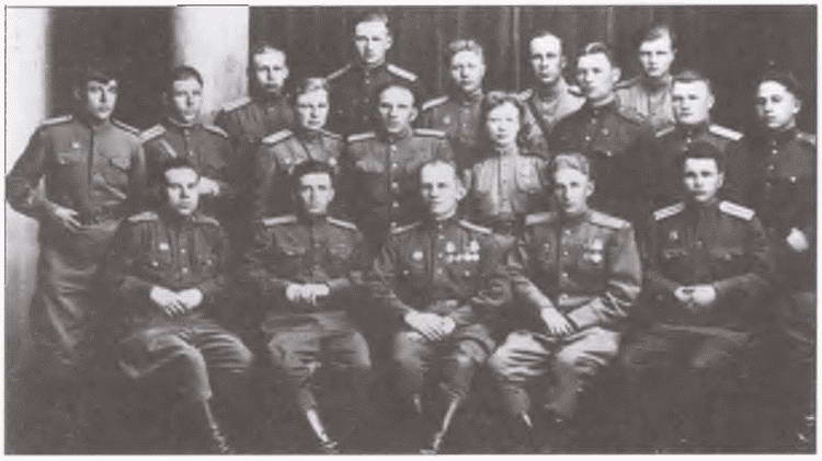 Иллюстрация к книге — Расстрелять перед строем [i_009.jpg]