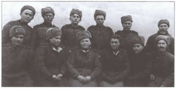 Иллюстрация к книге — Расстрелять перед строем [i_011.jpg]