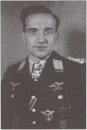 Иллюстрация к книге — Асы против асов. В борьбе за небесное господство. 1941–1945 [i_025.jpg]