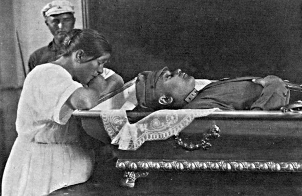 Иллюстрация к книге — Котовский. Робин Гуд революции [i_011.jpg]