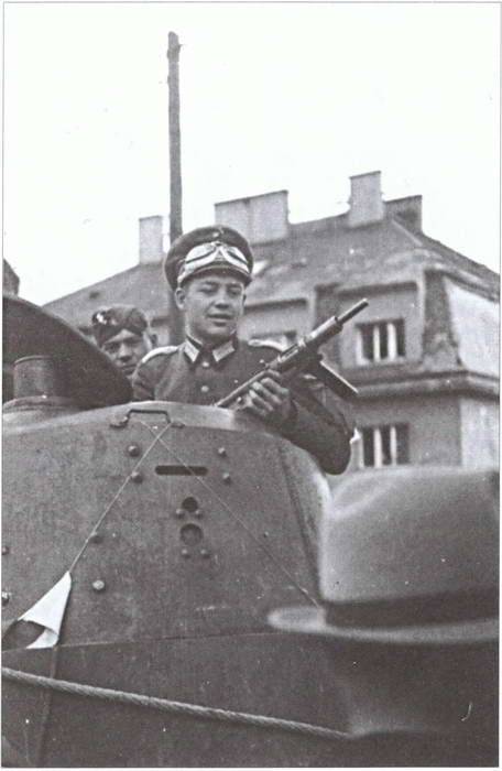 Иллюстрация к книге — Кто освободил Прагу в 1945 г. Загадки Пражского восстания [i_022.jpg]