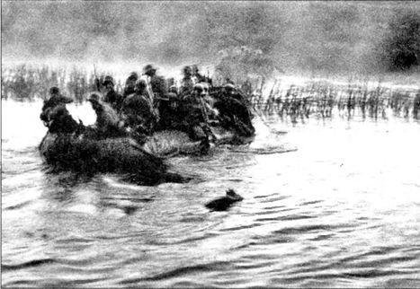 Иллюстрация к книге — Накануне 1941 года. Гитлер идет на Россию [i_035.jpg]