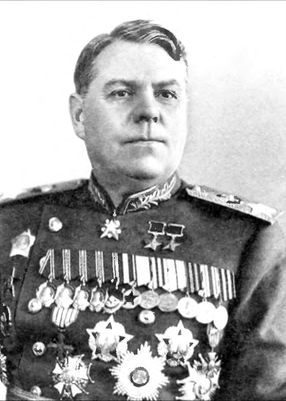 Иллюстрация к книге — Накануне 1941 года. Гитлер идет на Россию [i_039.jpg]