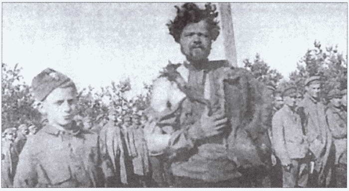 Иллюстрация к книге — Плен. Жизнь и смерть в немецких лагерях [i_001.jpg]