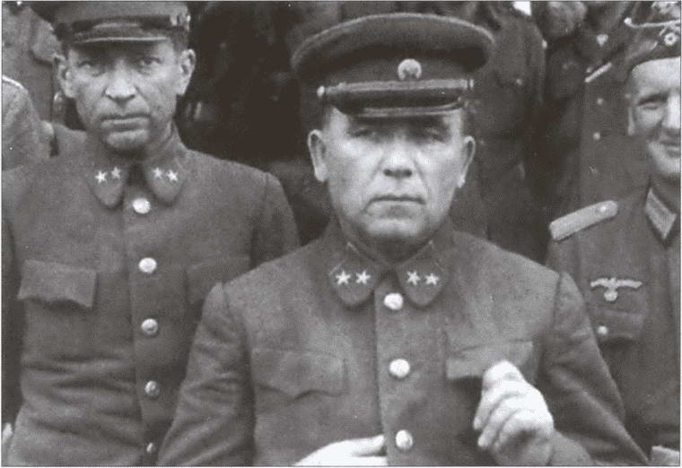 Иллюстрация к книге — Сталинские генералы в плену [i_031.jpg]