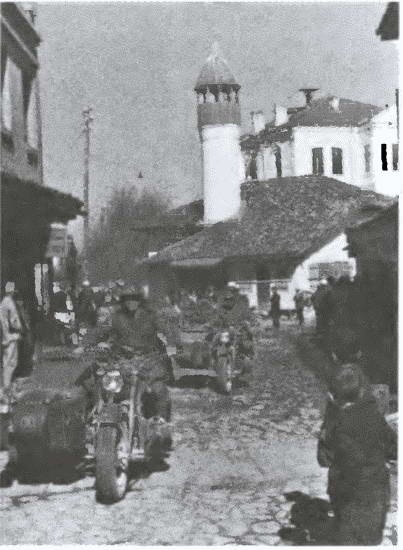 Иллюстрация к книге — «Советские немцы» и другие фольксдойче в войсках СС [i_030.jpg]