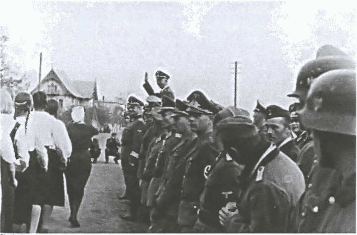 Иллюстрация к книге — «Советские немцы» и другие фольксдойче в войсках СС [i_064.jpg]