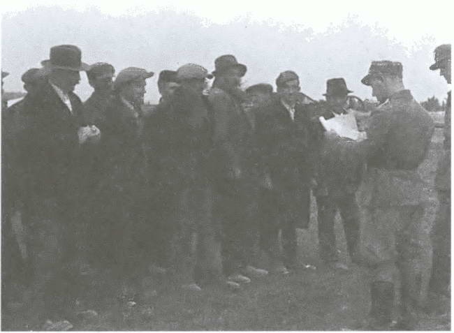 Иллюстрация к книге — «Советские немцы» и другие фольксдойче в войсках СС [i_079.jpg]