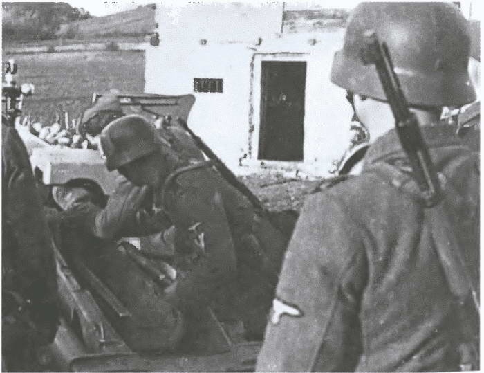 Иллюстрация к книге — «Советские немцы» и другие фольксдойче в войсках СС [i_086.jpg]