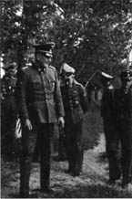 Иллюстрация к книге — 10-я танковая дивизия СС "Фрундсберг" [p009.jpg]