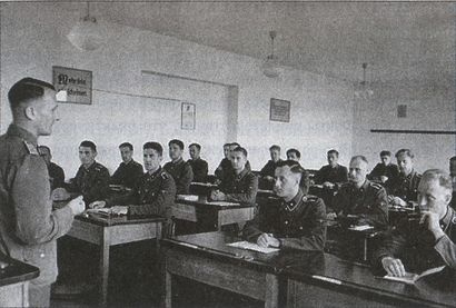 Иллюстрация к книге — 38-я гренадерская дивизия СС «Нибелунги» [i_028.jpg]