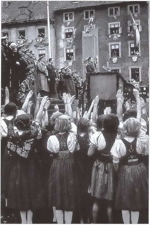 Иллюстрация к книге — Кто помогал Гитлеру? Европа в войне против Советского Союза [i_032.jpg]