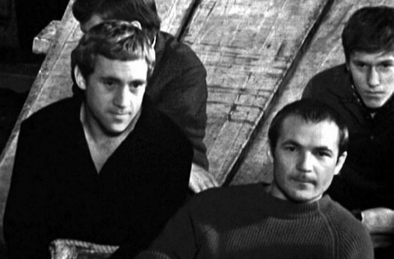 Иллюстрация к книге — Театр абсурда. Во что превратили Россию [i_007.jpg]