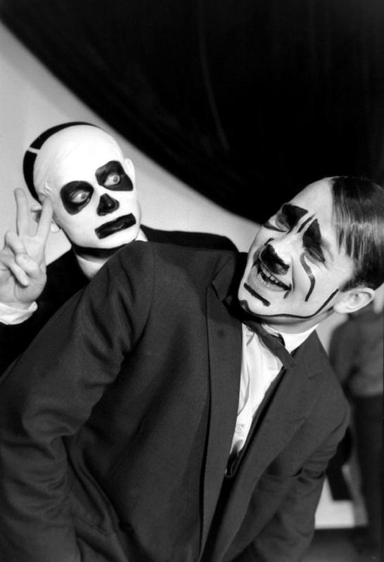 Иллюстрация к книге — Театр абсурда. Во что превратили Россию [i_017.jpg]