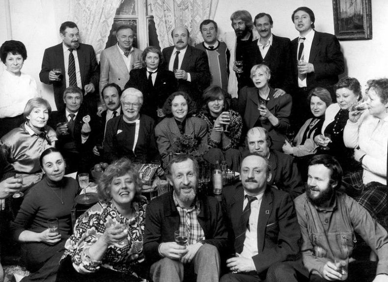 Иллюстрация к книге — Театр абсурда. Во что превратили Россию [i_020.jpg]