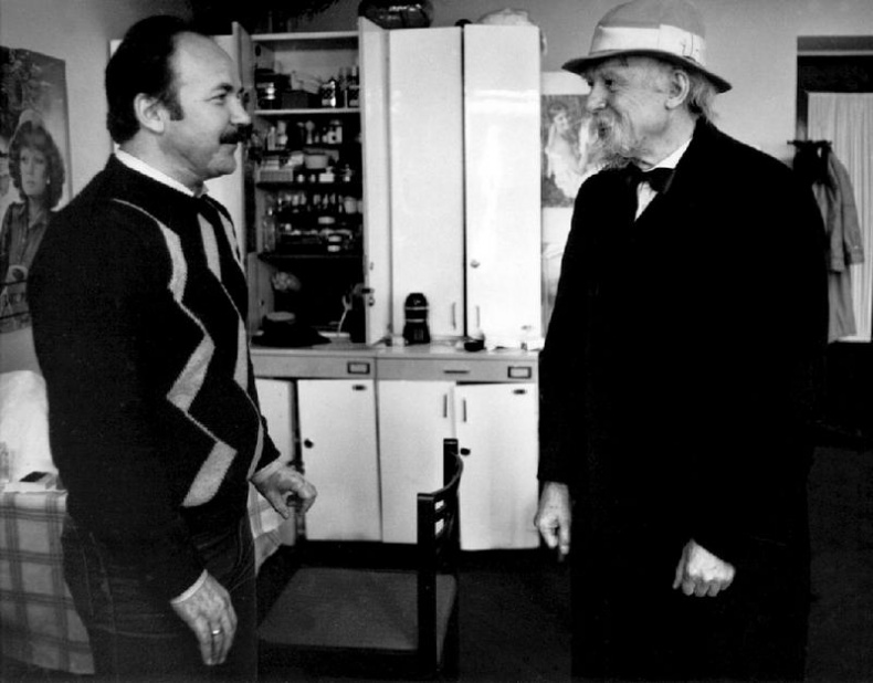 Иллюстрация к книге — Театр абсурда. Во что превратили Россию [i_039.jpg]