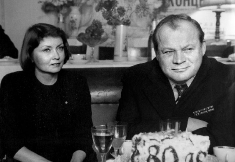 Иллюстрация к книге — Театр абсурда. Во что превратили Россию [i_041.jpg]